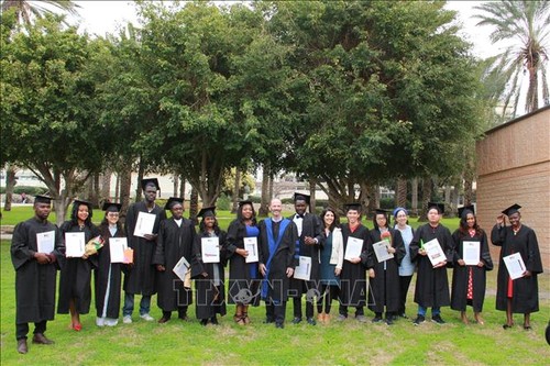 Израиль вручил дипломы магистров вьетнамским студентам - ảnh 1