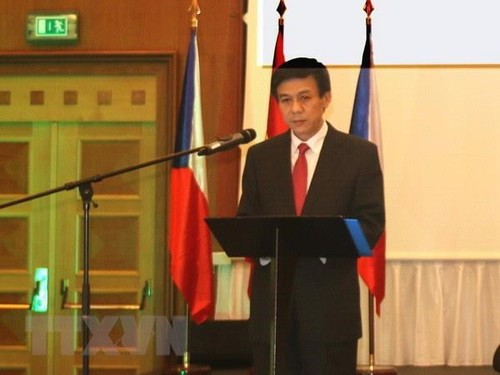 В Чехии прошла дипломатическая встреча с целью развития отношений между Вьетнамом и ЕС - ảnh 1