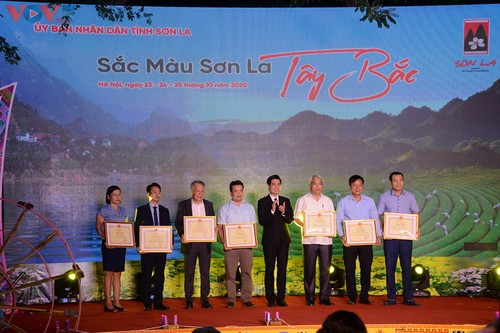 В Ханое прошла конференция по продвижению туристического бизнеса провинции Шонла - ảnh 1
