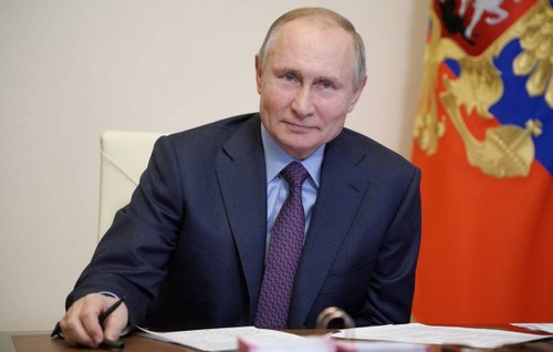 Президент РФ Владимир Путин сделал прививку от коронавируса - ảnh 1