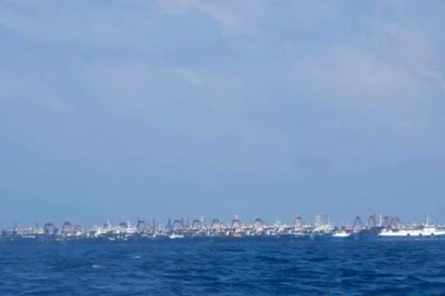 Австралийские СМИ осветили скопление большого количества китайских кораблей в районе рифа «Бадау» - ảnh 1