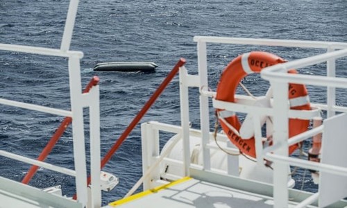 В Средиземном море около 130 мигрантов погибли при опрокидывании судна - ảnh 1