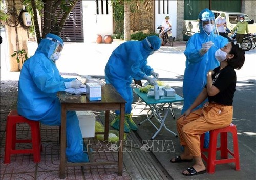 Во Вьетнаме выявлены ещё 220 новых случаев заражения Covid-19 - ảnh 1