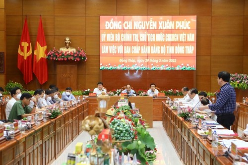 Президент Нгуен Суан Фук предложил провинции Донгтхап развивать кооперативную экономику - ảnh 1