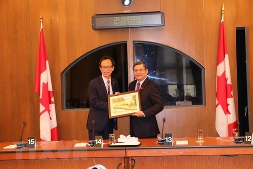 베트남과 캐나다,  의회 협력과 CPTPP 촉진 - ảnh 1