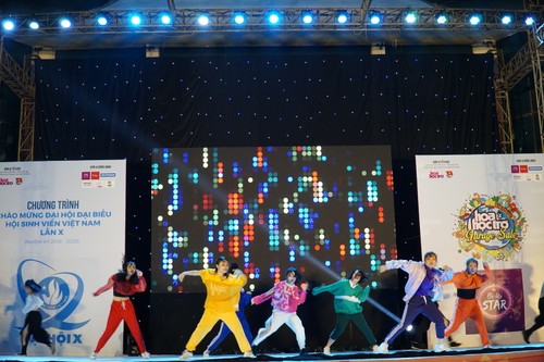 “BE UR STAR 2018” KPOP 커버 댄스 대회 - ảnh 3