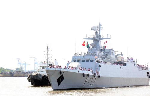 방글라데시 해군경비정, 호찌민시 친선방문 - ảnh 1