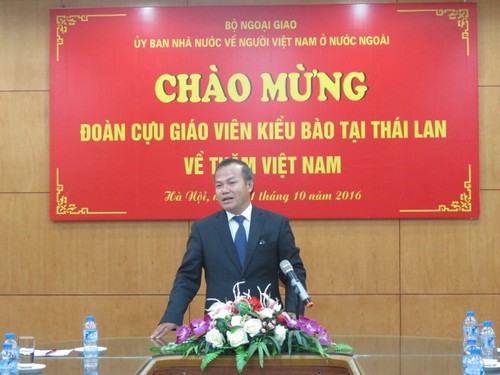 Đoàn cựu giáo viên kiều bào tại Thái Lan kết thúc chuyến thăm Việt Nam - ảnh 1