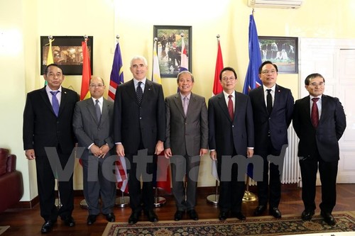 ASEAN tăng cường gắn kết nội khối, đẩy mạnh hợp tác với các đối tác  - ảnh 1