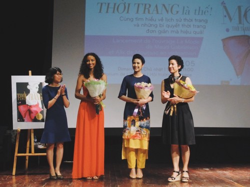 Hoa hậu Pháp và hoa hậu Ngọc Hân duyên dáng trong buổi ra mắt sách “Thời trang là thế“ - ảnh 21