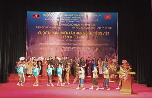 Sôi nổi cuộc thi hùng biện tiếng Việt của các sinh viên Lào - ảnh 1