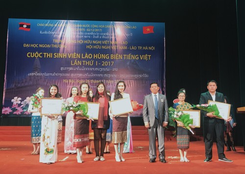Sôi nổi cuộc thi hùng biện tiếng Việt của các sinh viên Lào - ảnh 9