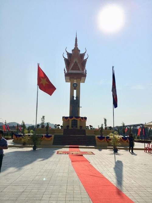 Khánh thành Đài Hữu nghị Việt Nam – Campuchia tại khu vực Tây Bắc Campuchia - ảnh 1