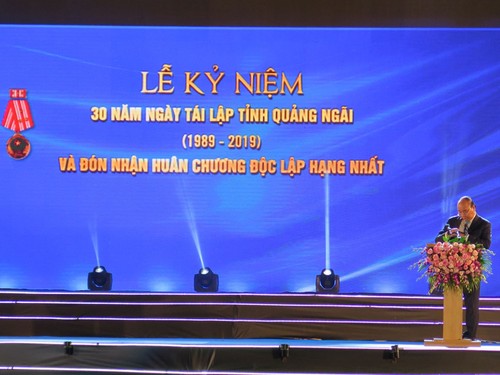 Thủ tướng Nguyễn Xuân Phúc dự Lễ kỷ niệm 30 năm tái lập tỉnh Quảng Ngãi - ảnh 1