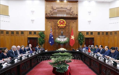 PM Vietnam, Nguyen Xuan Phuc mengadakan pembicaraan dengan PM Australia, Scott Morrison - ảnh 1