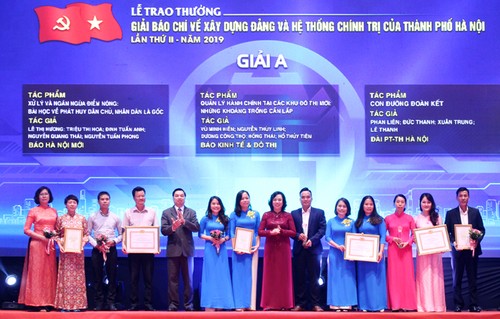 Hà Nội trao giải báo chí về xây dựng Đảng và phát triển văn hoá lần thứ II  năm 2019 - ảnh 1