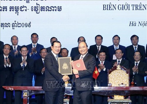  Việt Nam - Campuchia tổng kết công tác cắm mốc biên giới  - ảnh 1