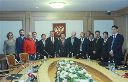 Đảng Cộng sản Việt Nam coi trọng tăng cường quan hệ hữu nghị truyền thống tốt đẹp với Đảng Cộng sản LB Nga - ảnh 1