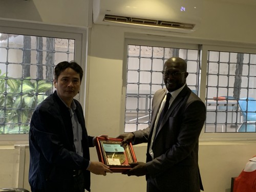 Đại sứ quán gặp gỡ đại diện cộng đồng người Senegal gốc Việt và hội Vovinam Việt võ đạo tại Senegal - ảnh 1