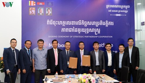 Các doanh nghiệp Việt Nam - Campuchia hợp tác vượt qua khó khăn - ảnh 1