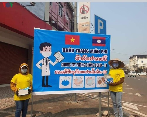 Cộng đồng người Việt tại Lào chung tay chống dịch - ảnh 1
