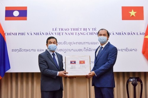 Việt Nam hỗ trợ Lào, Campuchia trang thiết bị y tế để phòng chống dịch Covid – 19  - ảnh 1