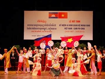 Rapat umum memperingati Tahun Solidaritas dan Persahabatan Laos-Vietnam - ảnh 1