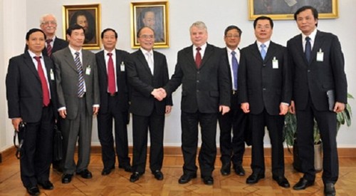 Hasil menonjol dari  kunjungan Ketua MN Vietnam Nguyen Sinh Hung di Eropa   - ảnh 1