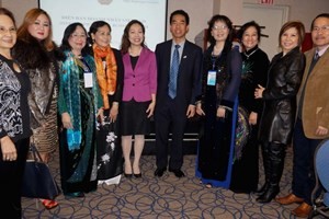 Forum badan usaha Vietnam di Kanada: Jembatan penghubung  kerjasama perdagangan dua negara - ảnh 1