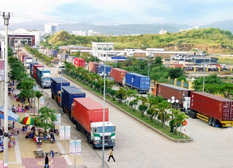 Ekonomi perdagangan di perbatasan antara Vietnam dan Tiongkok masih sangat ramai - ảnh 1