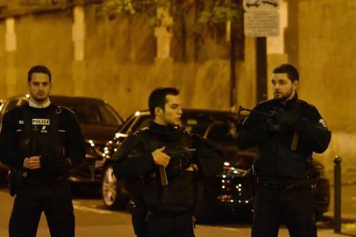 Uni Eropa memperketat pengawasan senjata setelah serangan teror di Perancis - ảnh 1