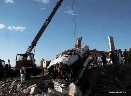 Pasukan Taliban  melakukan serangan bom bunuh diri  di Afghanistan - ảnh 1