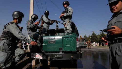 Afghanistan membasmi 3 pembangkang yang menyerang gugus jasa logistik dan militer asing di Kabul - ảnh 1