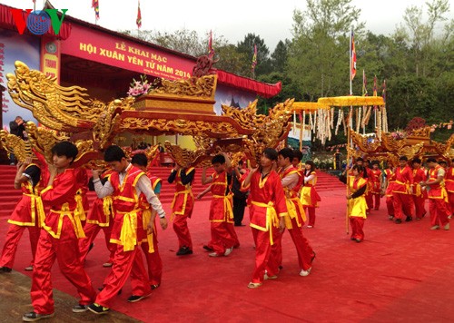 В провинции Куангнинь открылся весенний праздник Иенты - ảnh 1