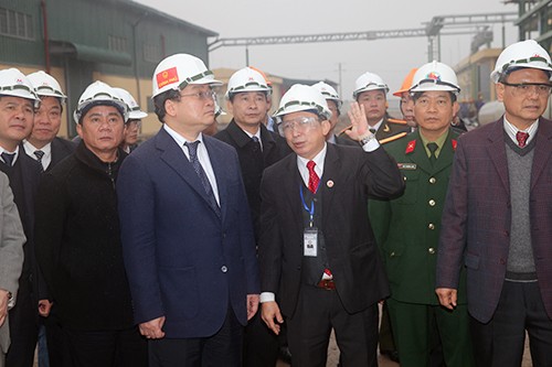 Вице-премьер СРВ Хоанг Чунг Хай посетил завод Амон Нитраты - ảnh 2