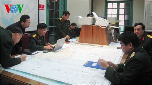 Вьетнам активно участвует в поиске пропавшего малайзийского самолета - ảnh 2