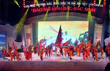 Во Вьетнаме открылся Фестиваль Бакнинь 2014 - ảnh 1