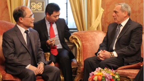 Спикер вьетнамского парламента встретился с председателем Сената Италии - ảnh 2