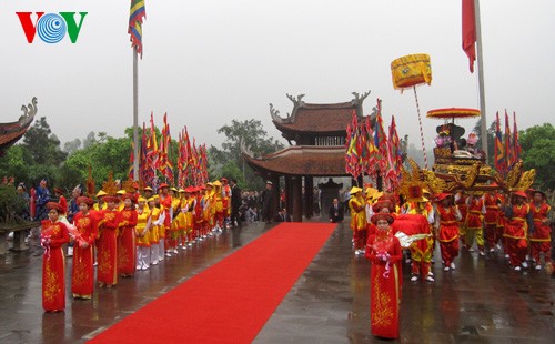 Церемония поминания прародителя вьетнамского народа - ảnh 3