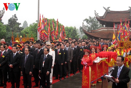 Церемония поминания прародителя вьетнамского народа - ảnh 6