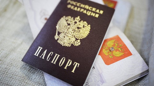 Путин упростил выдачу гражданства РФ для носителей русского языка - ảnh 1