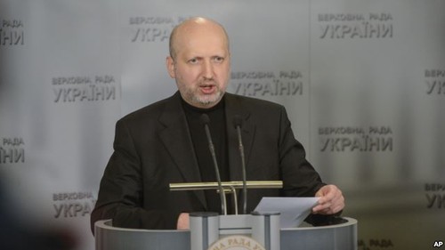 Временные власти Украины приняли решение возобновить военную операцию на востоке страны - ảnh 1