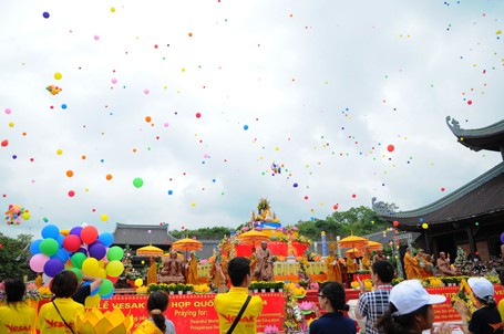 Весак 2014 – шаг вперед в развитии вьетнамского буддизма - ảnh 2