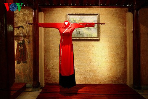 Музей традиционного вьетнамского женского платья «аозяй» - ảnh 13