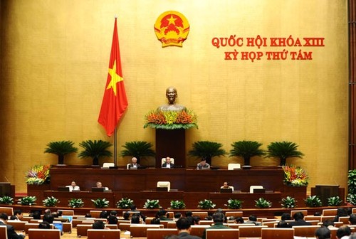 Вьетнамские депутаты обсудили проект исправленного Закона об устройстве Правительства - ảnh 2