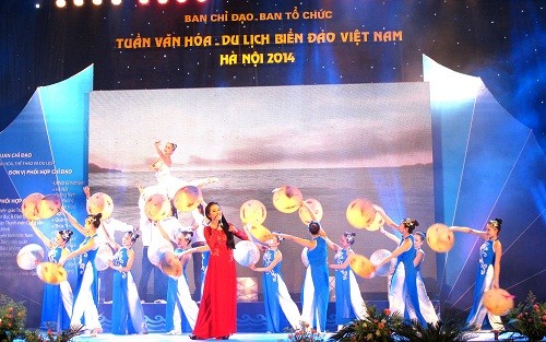В Ханое открылась Неделя культуры и туризма на море и островах Вьетнама 2014 - ảnh 1