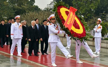 Различные мероприятия, посвящённые 85-летию образования Компартии Вьетнама - ảnh 1