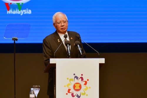 Премьер Вьетнама принял участие в церемонии открытия 26-го саммита АСЕАН - ảnh 2