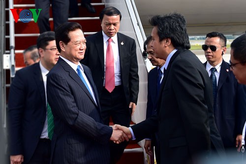 Премьер Вьетнама прибыл в Куала-Лумпур для участия в 26-м саммите АСЕАН - ảnh 2