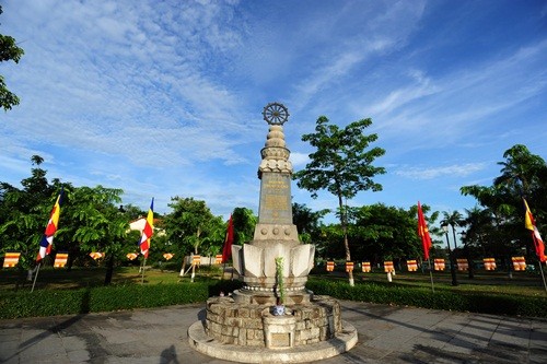 Великий буддийский праздник в Хюэ - ảnh 9
